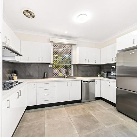 4 Bedroom House 500M To Drummoyne Bay Run Sydney Exterior foto